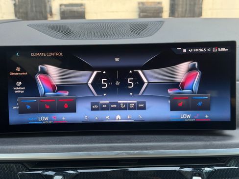 Used 2025 BMW X5 sDrive40i w/ Climate Comfort Package RWD image 28