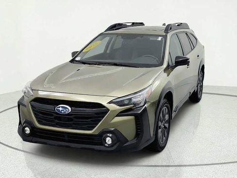 Certified 2025 Subaru Outback Onyx Edition AWD/4WD image 3