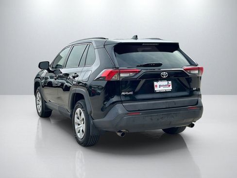 Used 2020 Toyota RAV4 LE FWD image 7