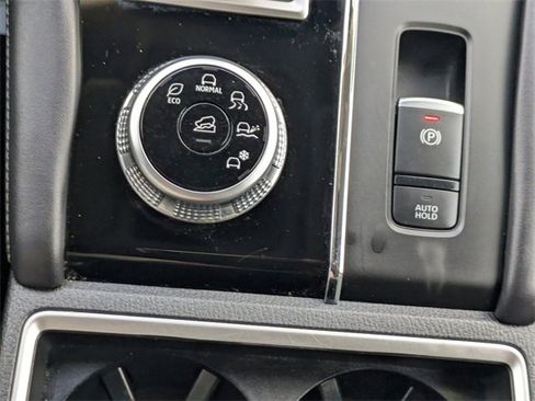 Used 2024 Mitsubishi Outlander FWD image 24