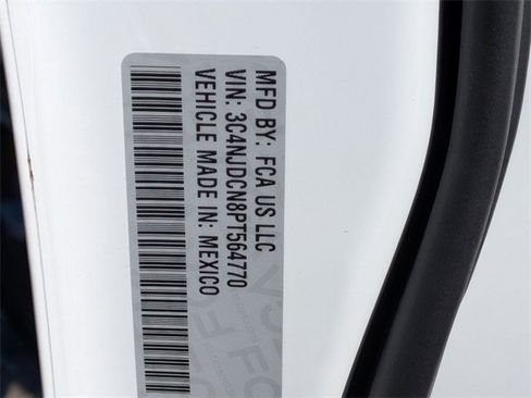 Certified 2023 Jeep Compass Limited image 32