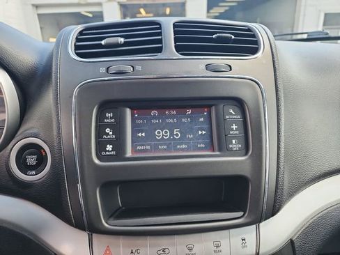 Used 2020 Dodge Journey SE w/ Blacktop Package FWD image 36