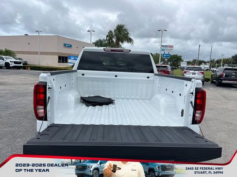 Used 2024 GMC Sierra 1500 Elevation RWD image 9