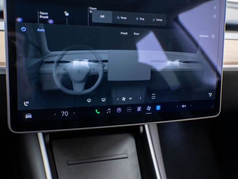 Used 2020 Tesla Model 3 Performance image 28