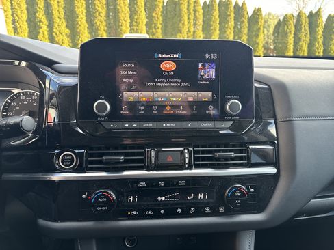 Used 2024 Nissan Pathfinder SV w/ Black Appearance Package image 26