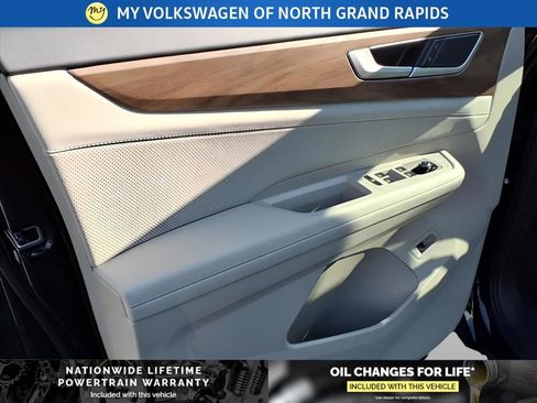 New 2026 Volkswagen Atlas SE image 8