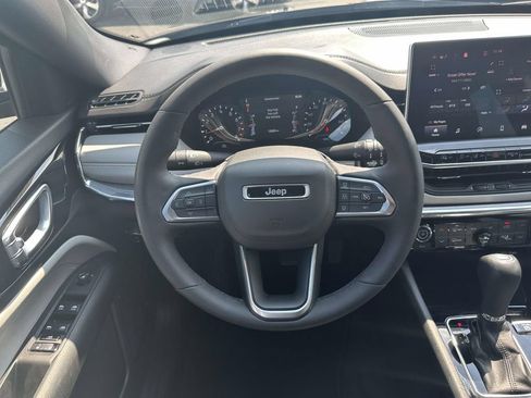 Used 2023 Jeep Compass Limited AWD/4WD image 15