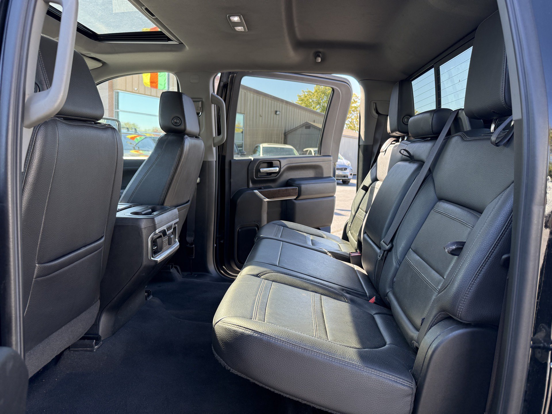 Used 2023 GMC Sierra 3500 Denali w/ Denali Ultimate Package AWD/4WD image 31