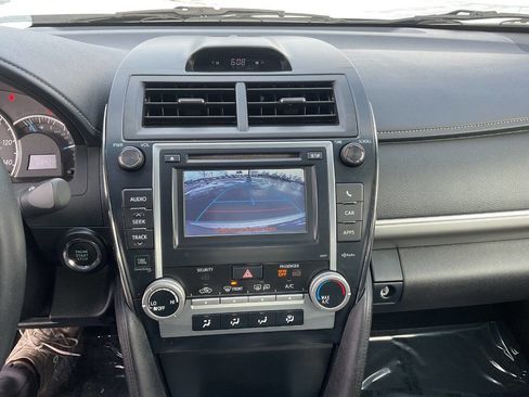 Used 2013 Toyota Camry SE w/ Leather Pkg image 23