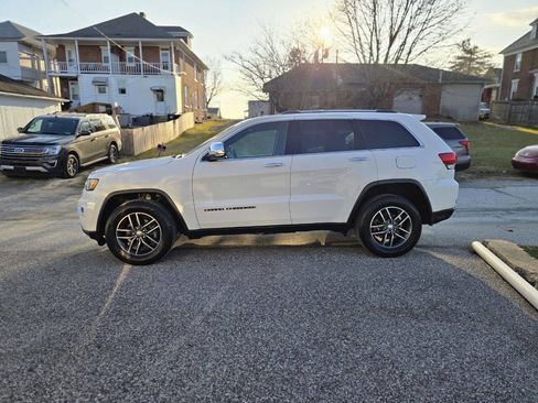 Used 2017 Jeep Grand Cherokee Limited image 8