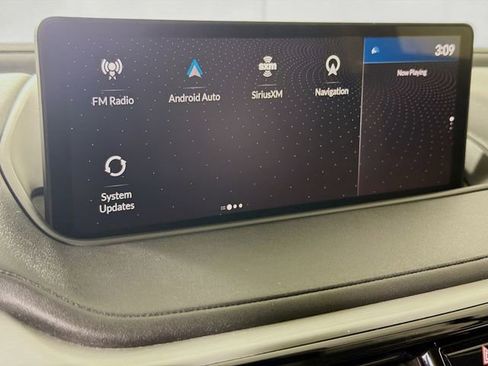 Used 2023 Acura MDX SH-AWD w/ Technology Package image 16