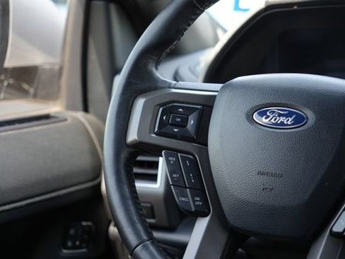 Used 2019 Ford Expedition XLT w/ Equipment Group 202A RWD image 20