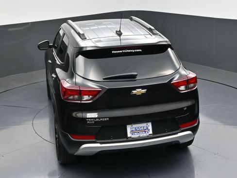 Used 2021 Chevrolet TrailBlazer LT w/ Premium Seating Package AWD/4WD image 46