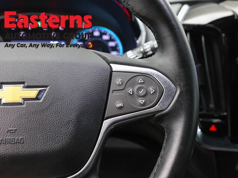 Used 2023 Chevrolet Traverse LT w/ Rear Camera Mirror Package AWD/4WD image 16