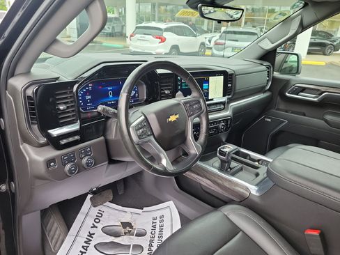 Certified 2025 Chevrolet Silverado 1500 LTZ w/ Technology Package AWD/4WD image 17
