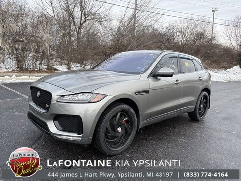 Used 2018 Jaguar F-PACE S image 1