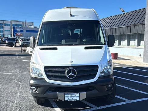 Used 2014 Mercedes-Benz Sprinter 2500 image 8