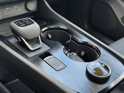 Used 2023 Nissan Rogue SV w/ SV Premium B Package image 25