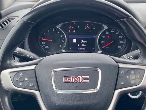 Certified 2019 GMC Terrain SLT w/ Preferred Package image 8