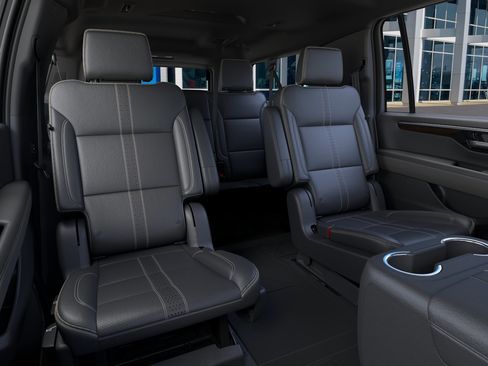 New 2026 Chevrolet Suburban High Country AWD/4WD image 17