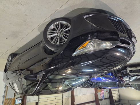 Used 2016 Toyota Camry SE w/ Protection Package (Q2) FWD image 1