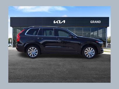 Used 2016 Volvo XC90 T6 Momentum w/ Momentum Plus Package