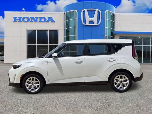 Used 2024 Kia Soul LX w/ Option Group 015 FWD image 6