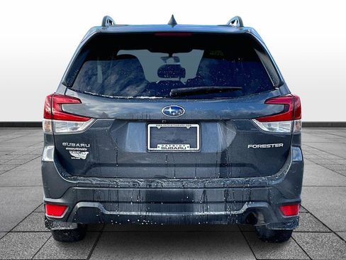Used 2023 Subaru Forester Premium image 4