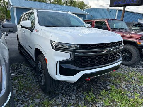 Used 2021 Chevrolet Suburban Z71 w/ Luxury Package AWD/4WD image 3