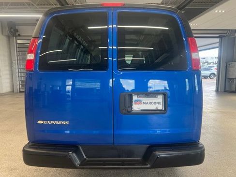 Used 2019 Chevrolet Express 2500 w/ Communications Package RWD image 6