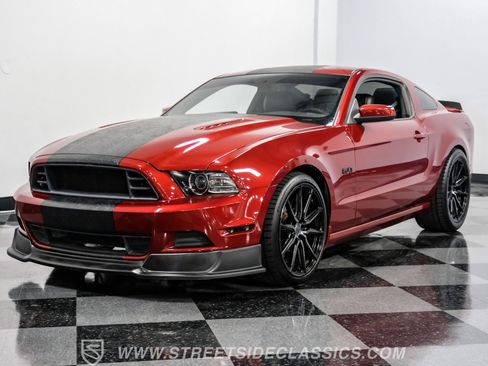 Used 2014 Ford Mustang GT Premium image 19