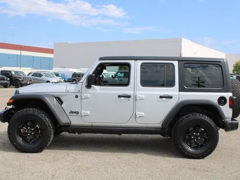 Used 2024 Jeep Wrangler Unlimited Sport AWD/4WD image 7