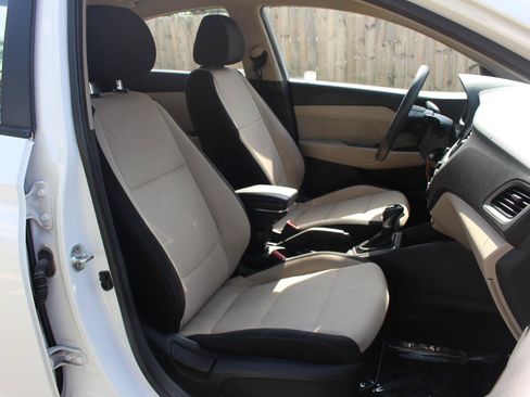 Used 2019 Hyundai Accent SE FWD image 36