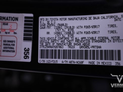 Used 2019 Toyota Tacoma TRD Sport image 38