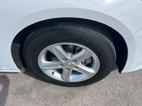 Used 2025 Chevrolet Malibu LS FWD image 20