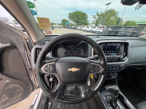 Used 2017 Chevrolet Colorado Z71 AWD/4WD image 33