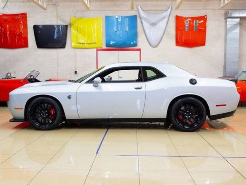 Used 2023 Dodge Challenger SRT Hellcat RWD image 7
