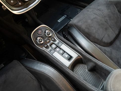Used 2019 McLaren 600LT RWD image 30