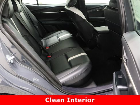 Used 2025 Toyota Camry SE image 34