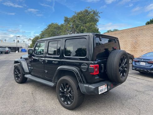 Used 2021 Jeep Wrangler Unlimited Sahara w/ Safety Group image 7