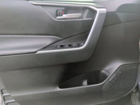 Used 2023 Toyota RAV4 XLE w/ Convenience Package FWD image 13