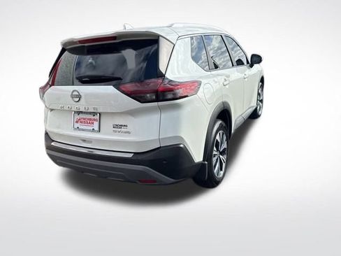 Used 2023 Nissan Rogue SV w/ SV Premium Package image 5