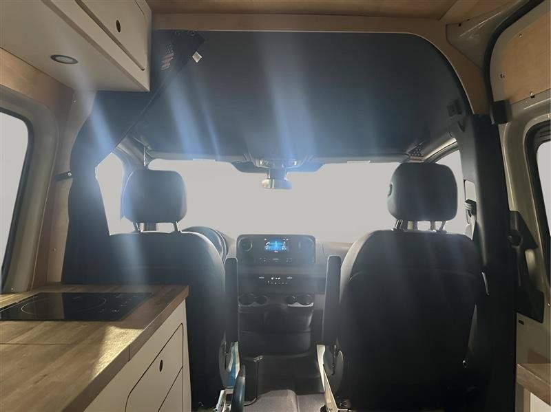 Used 2023 Mercedes-Benz Sprinter 2500 image 26