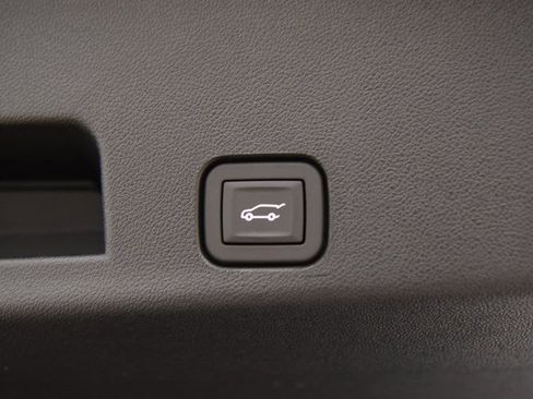 New 2026 Chevrolet Traverse LT w/ Midnight/Sport Edition image 24