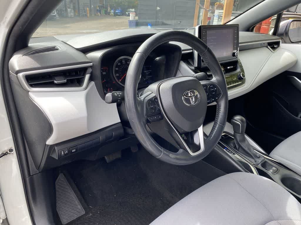Used 2020 Toyota Corolla SE FWD image 2