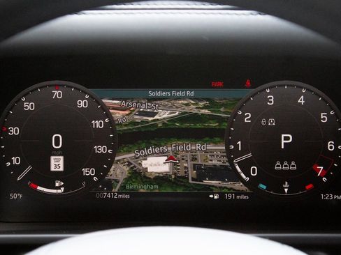 Used 2025 Land Rover Defender 110 V8 image 15