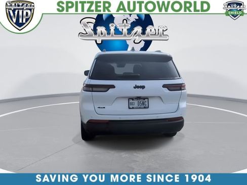 Used 2025 Jeep Grand Cherokee L Laredo image 8