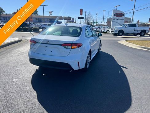 Used 2025 Toyota Corolla LE image 5