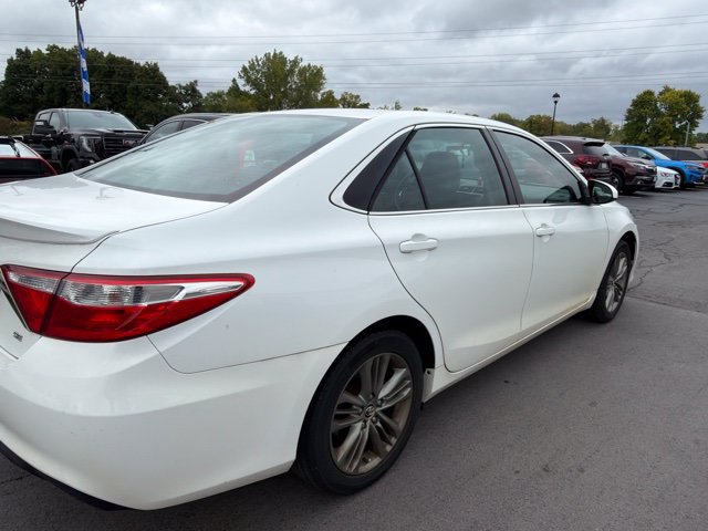 Used 2016 Toyota Camry SE FWD image 4