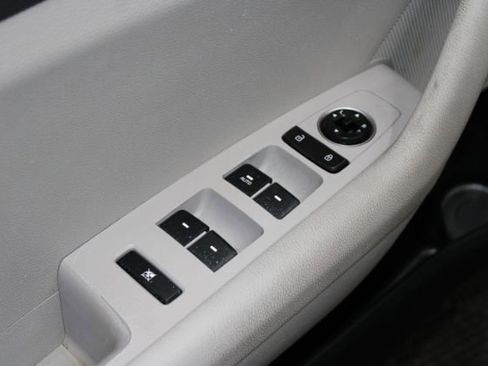 Used 2016 Hyundai Sonata SE image 9